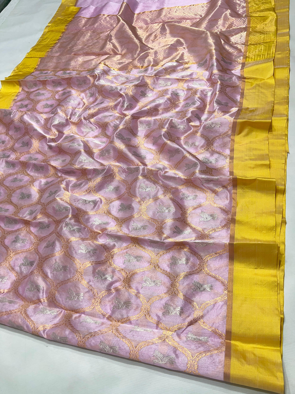 Handwoven Pure Silk Chanderi saree with soft lilac-pink body