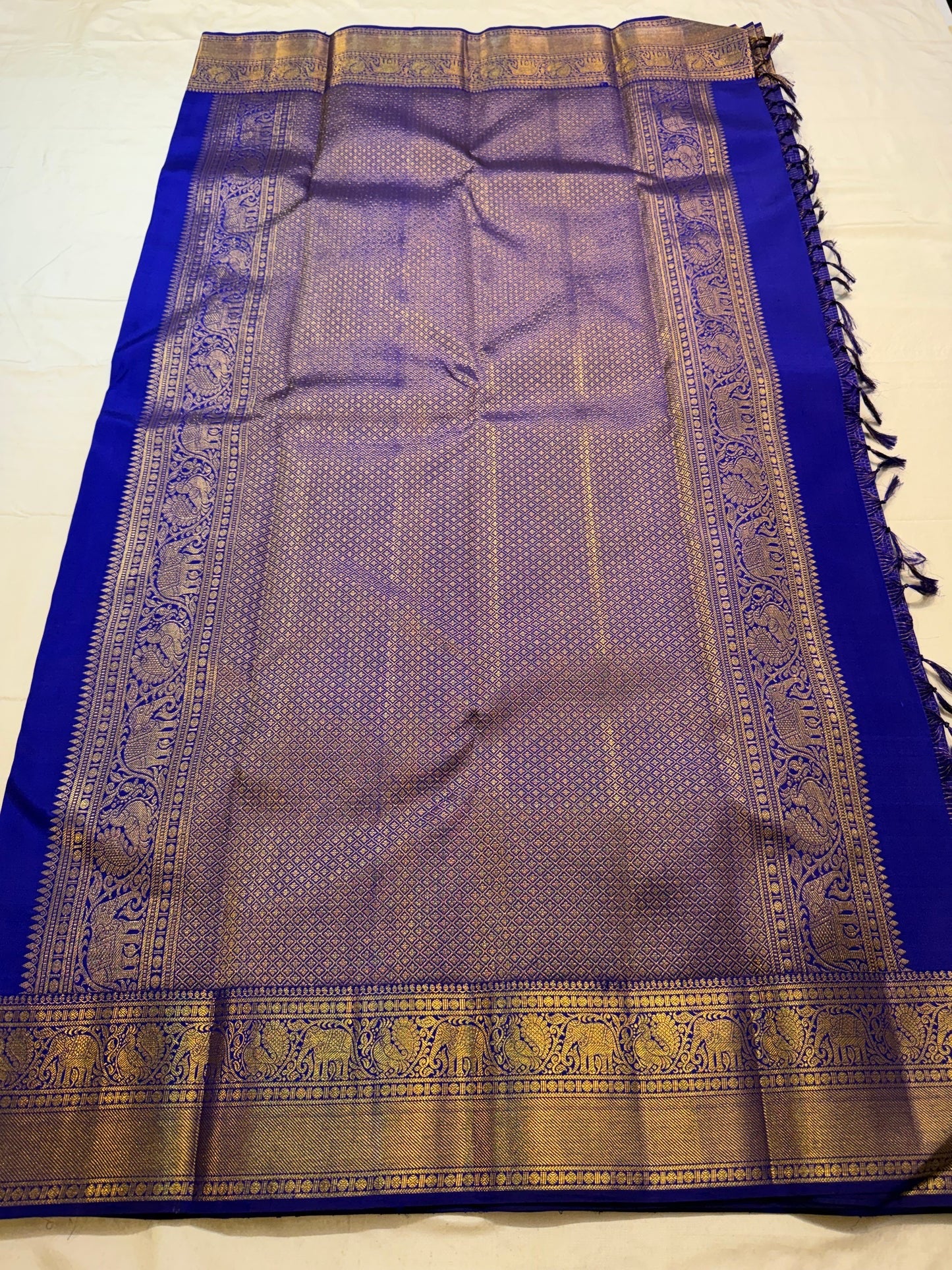 Royal blue Kancheepuram silk saree, Yaanai-Mayil elephant-peacock zari border detail