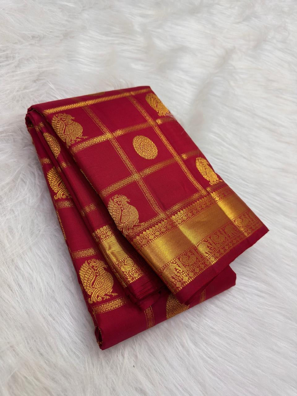 Raspberry Pink Handwoven Pure Silk Kanjipuram Saree with Mayil Chakram Zari Motifs