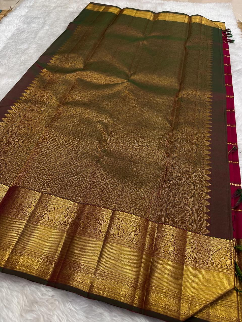 Hot pink Kanchi Pattu saree with Veldhari Korvai weave and Kamalam butta — Idam Living