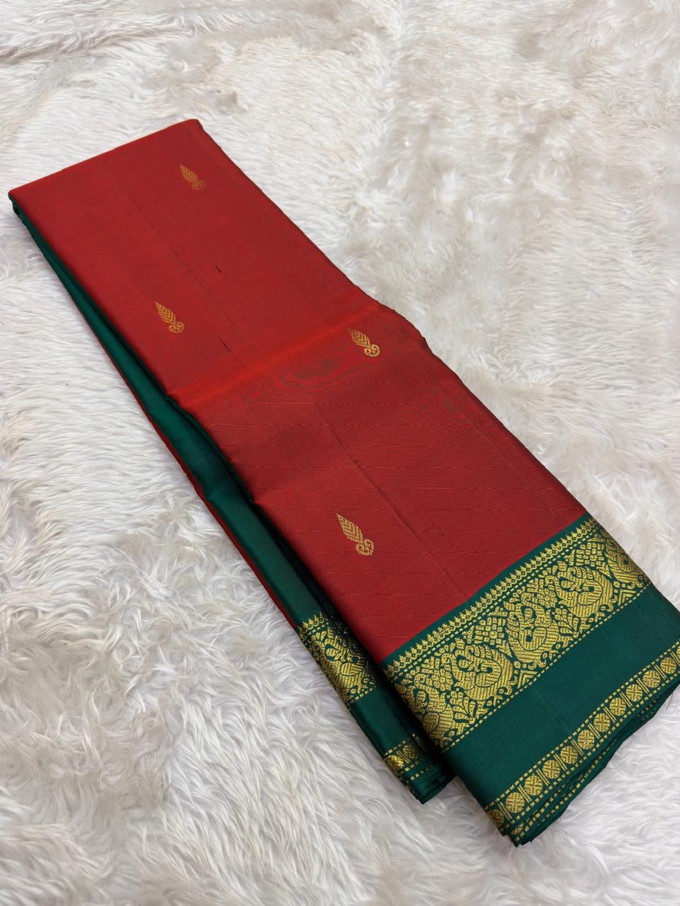Sindoor Red and Peacock Green Handwoven Lightweight Pure Silk Kanjivaram Saree: view 1