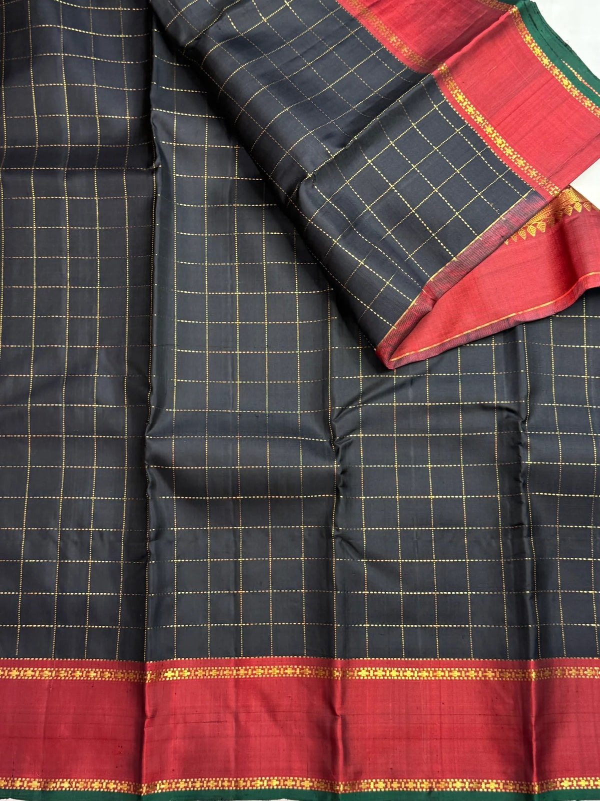 Midnight Black Pure Silk Kanjeevaram Zari Kattam Saree with Muthu Seer Checks – view 4