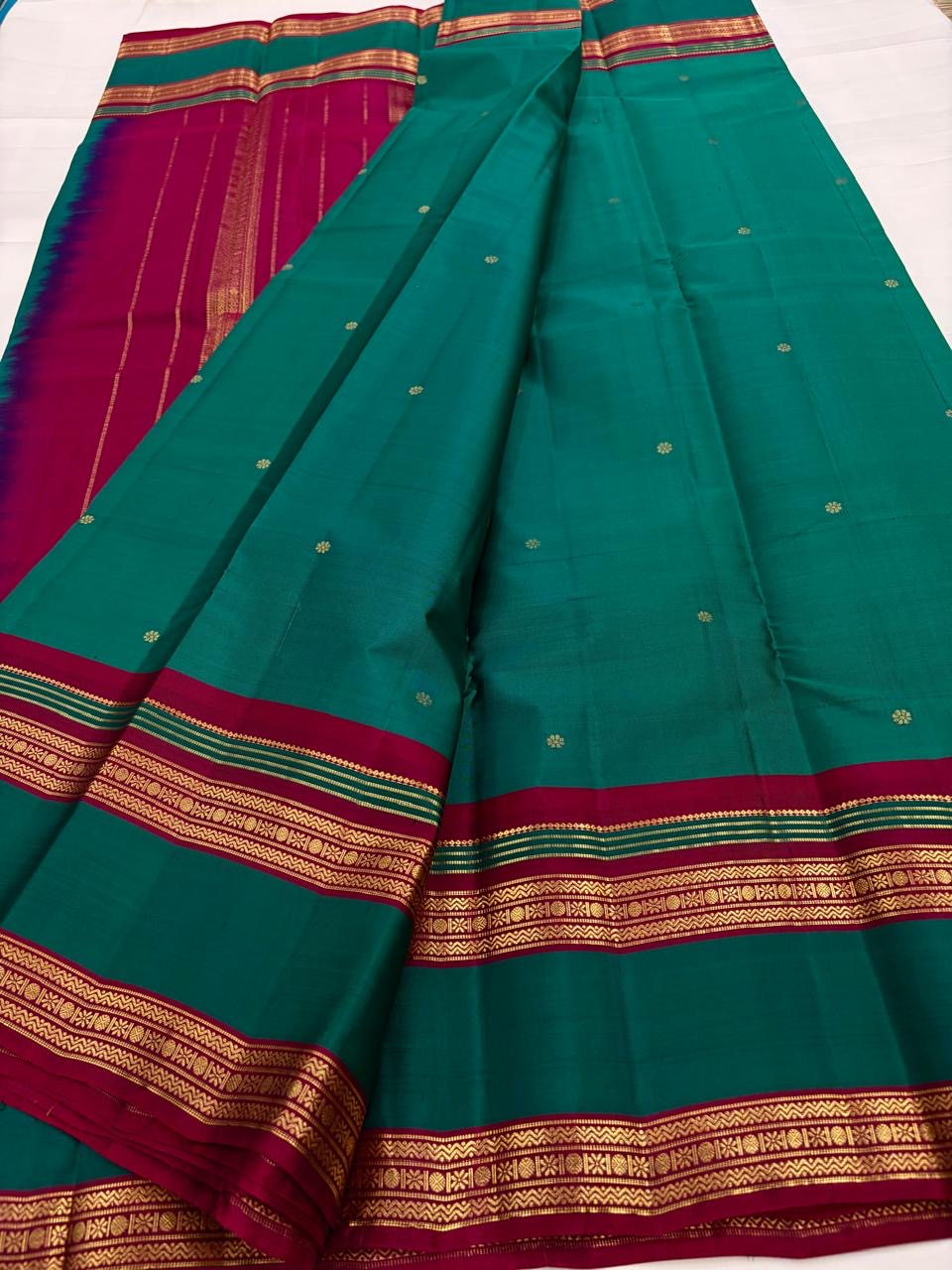 Peacock Green and Magenta Handwoven Lightweight Pure Silk Kanchipuram Saree: view 1