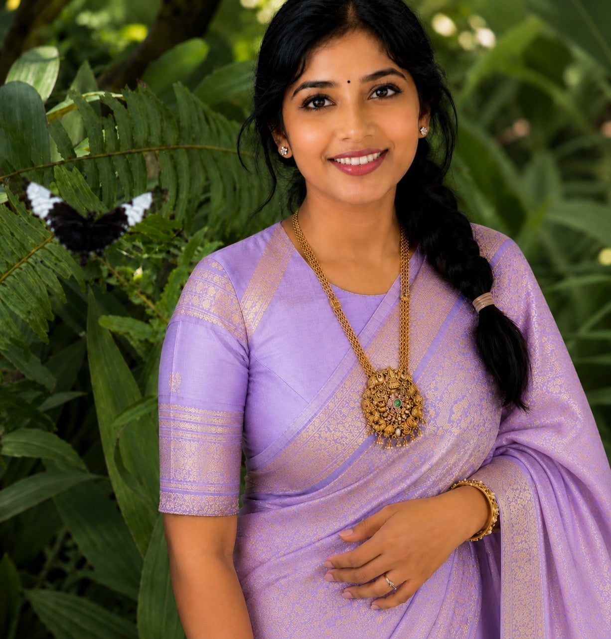 Lavender Violet Handwoven Pure Silk KanchiPattu Saree with Antique Gold Zari Buttas and Ornamental Border