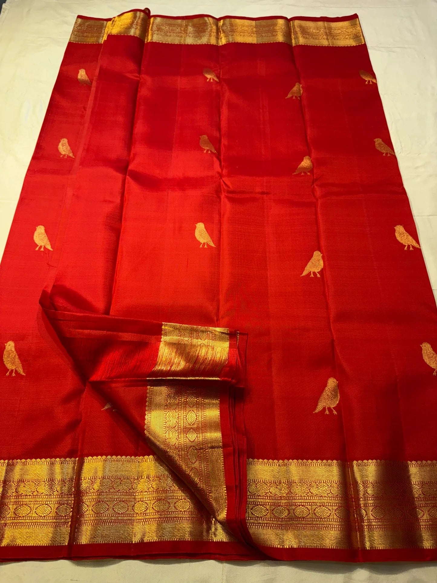 Heritage kuruvi butta Kanchipattu pure silk saree in vermillion red – Idam Living