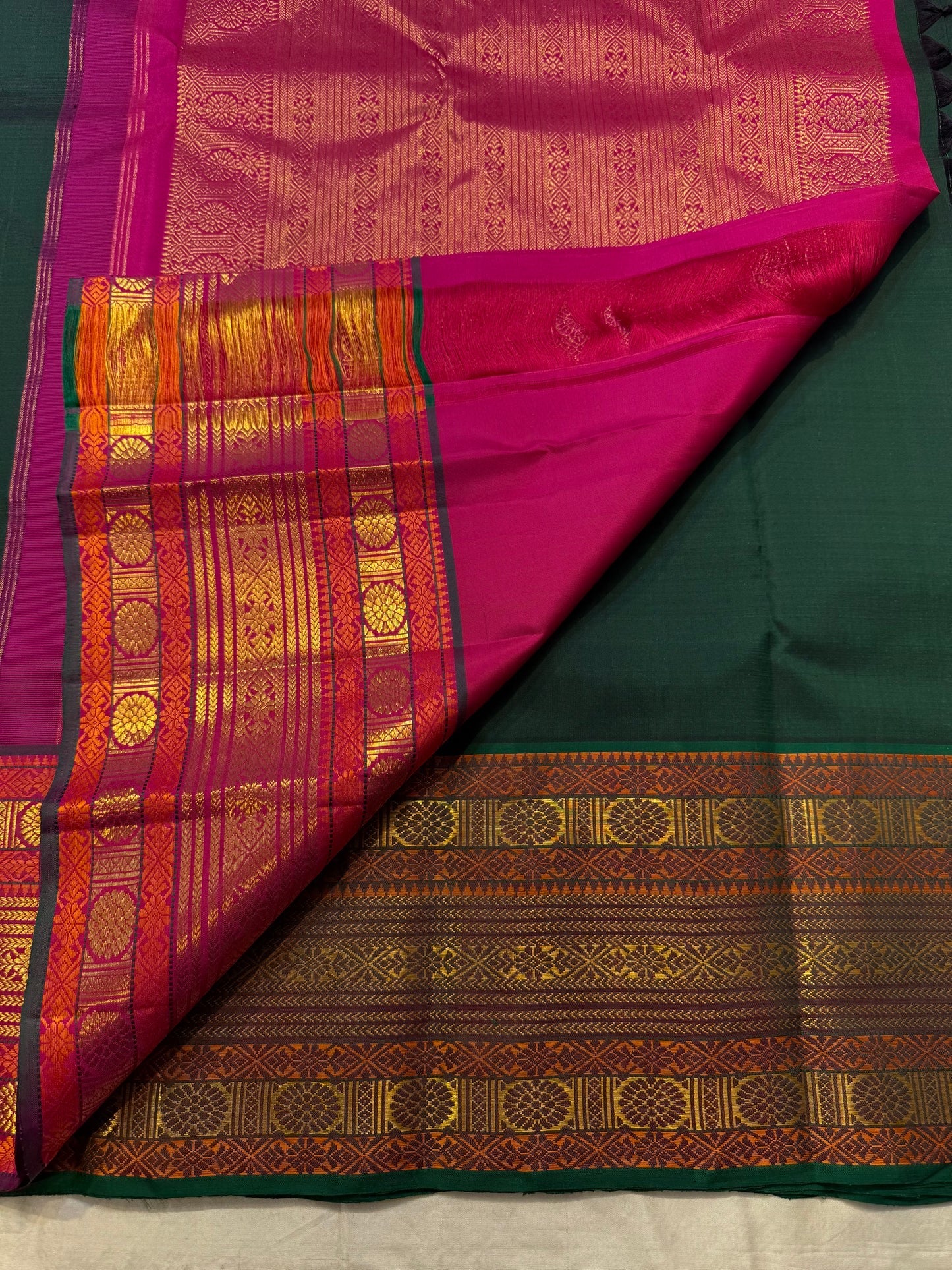 Deep Bottle Green and Amber Kanchipuram Silk Saree – Border Weave Detail