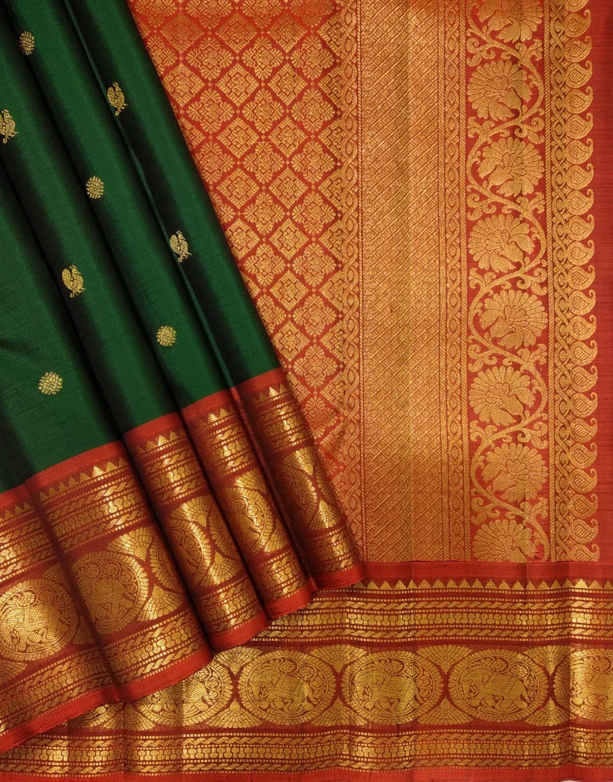 Emerald Green and Rust Vermillion Handwoven Pure Silk Kanchipuram Saree with Sorgavaasal Yaanai Korvai Border