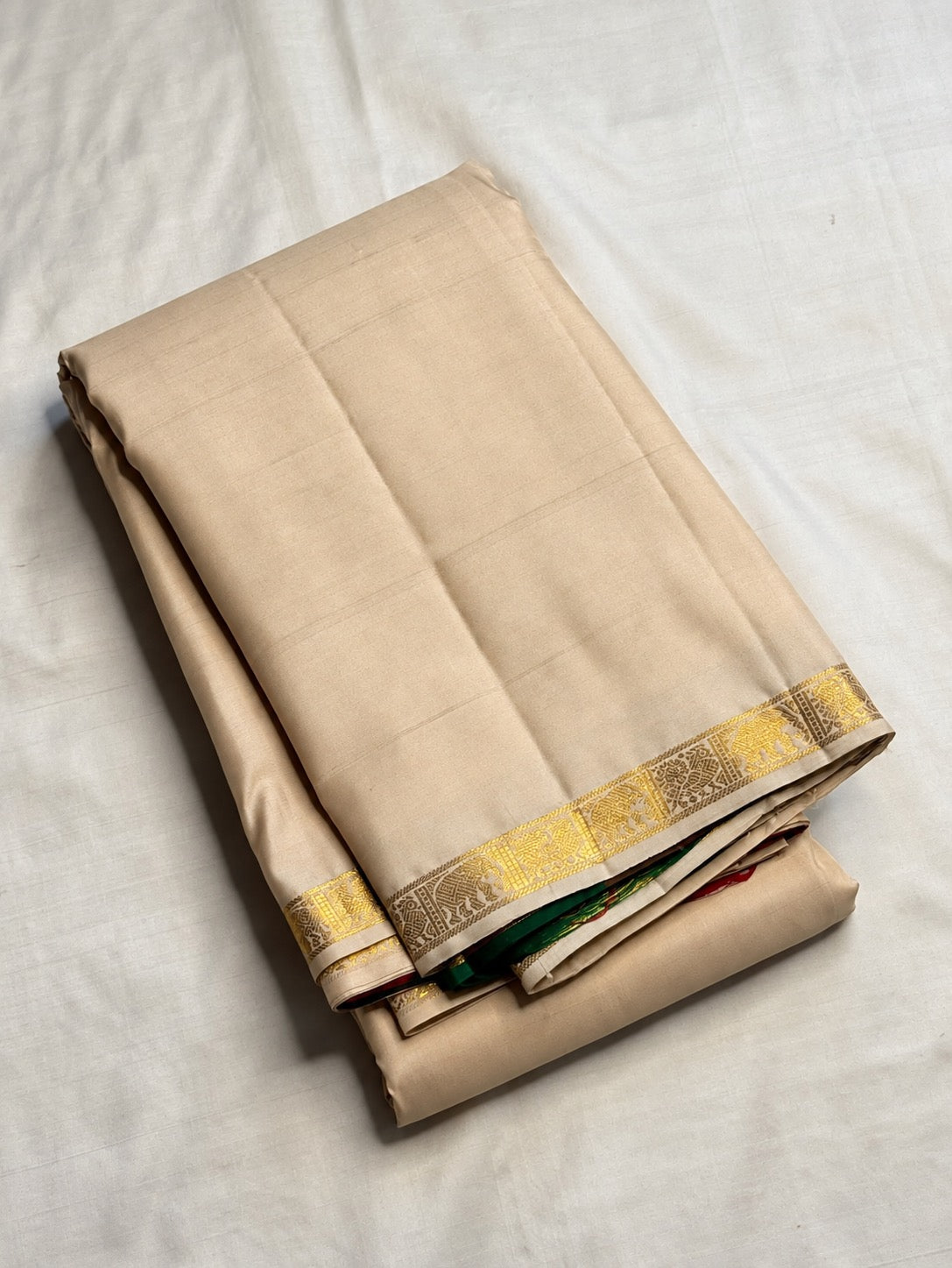 Champagne Ivory Pure Silk Kancheepuram Butta Saree with Bomkai-Inspired Grid Pallu – view 3
