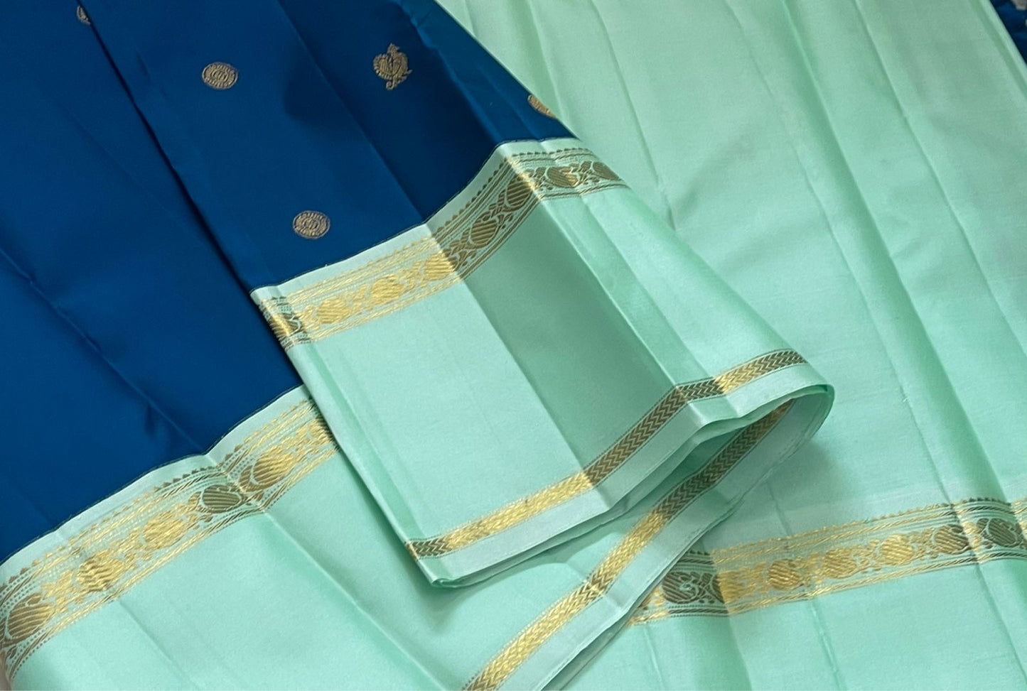 Pure Kanchipuram Silk Saree – peacock with Mayil Chakram Butta and Mint Green Border