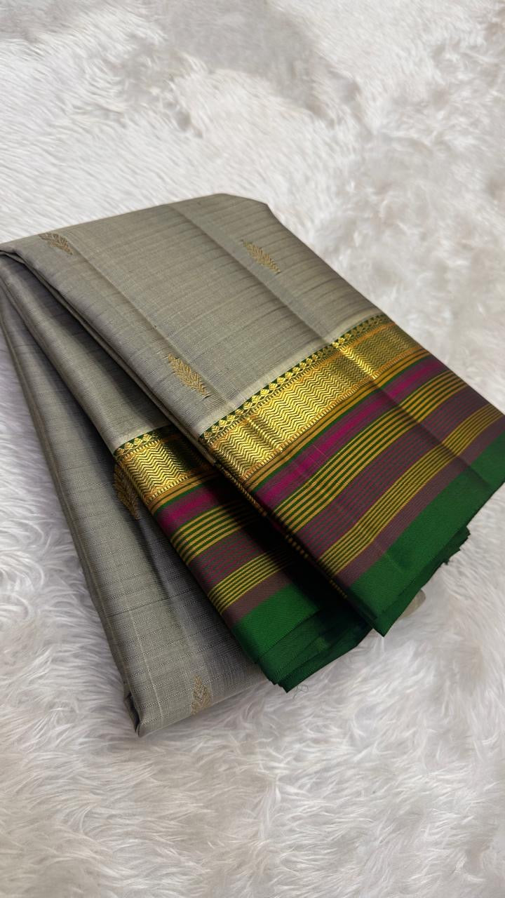 Silver Ash and Rani Pink Handwoven Lightweight Pure Silk Kancheepuram Saree: view 4