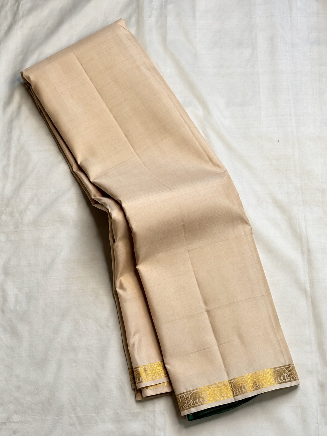Champagne Ivory Pure Silk Kancheepuram Butta Saree with Bomkai-Inspired Grid Pallu – view 2