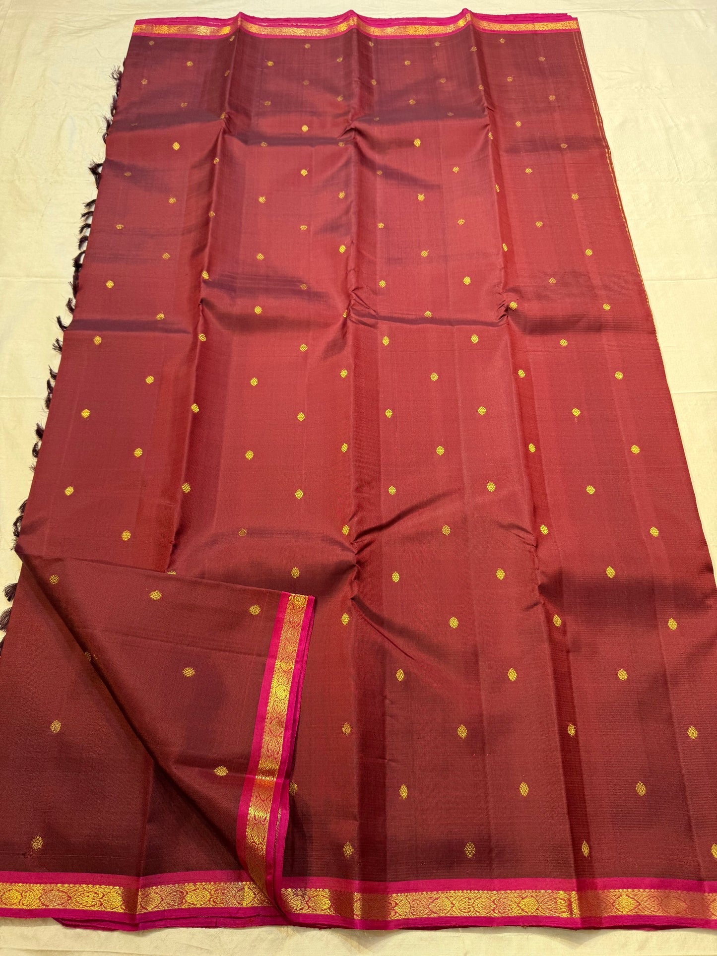 Floral butta motifs on royal purple Kanjivaram pure silk saree – Idam Living