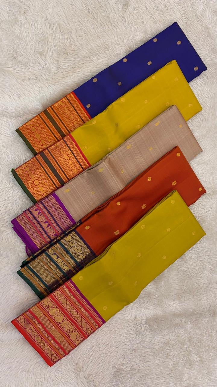 Royal Cobalt Blue and Antique Gold Kanchipuram Silk Saree – Rich Zari Border Closeup