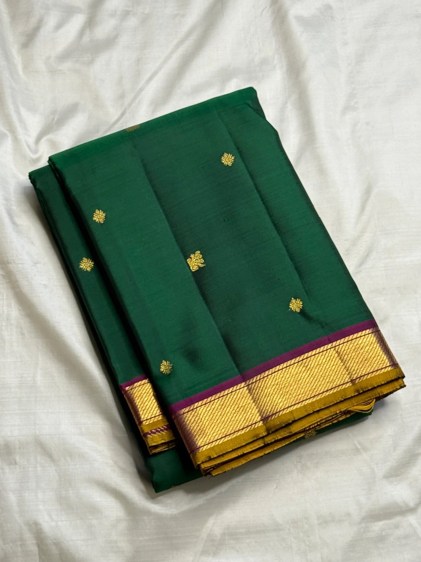 Traditional zari detail on deep emerald Kanchi pure silk saree – Idam Living