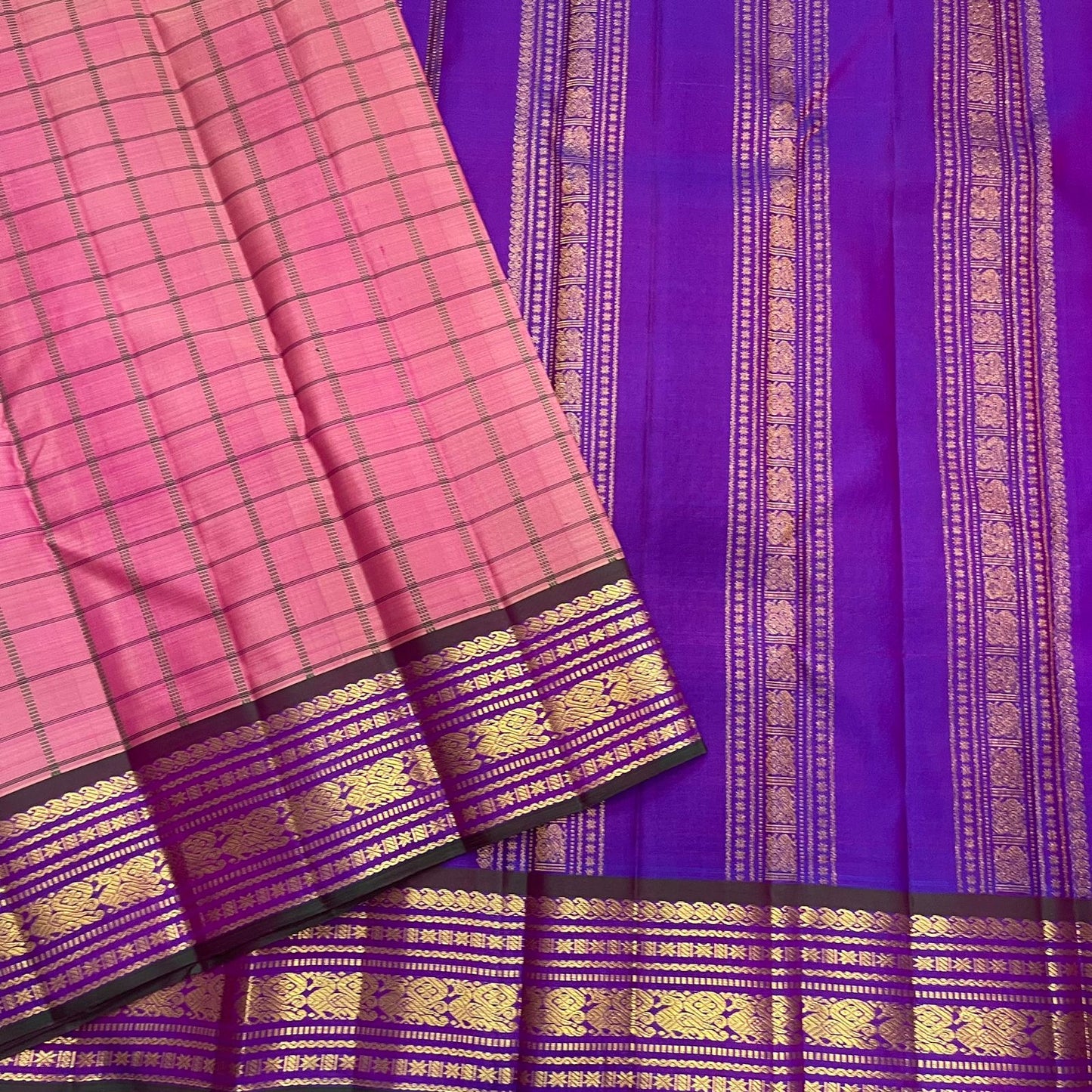 3. Pure Kanchipuram silk saree pink body with orchid purple border kanchi kattam checks border detail