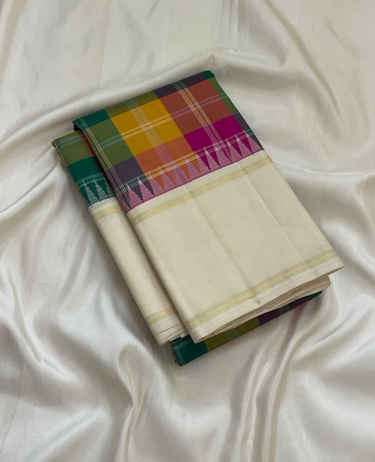 Ivory cream Kanchipuram silk saree with rich checked body pallu view
