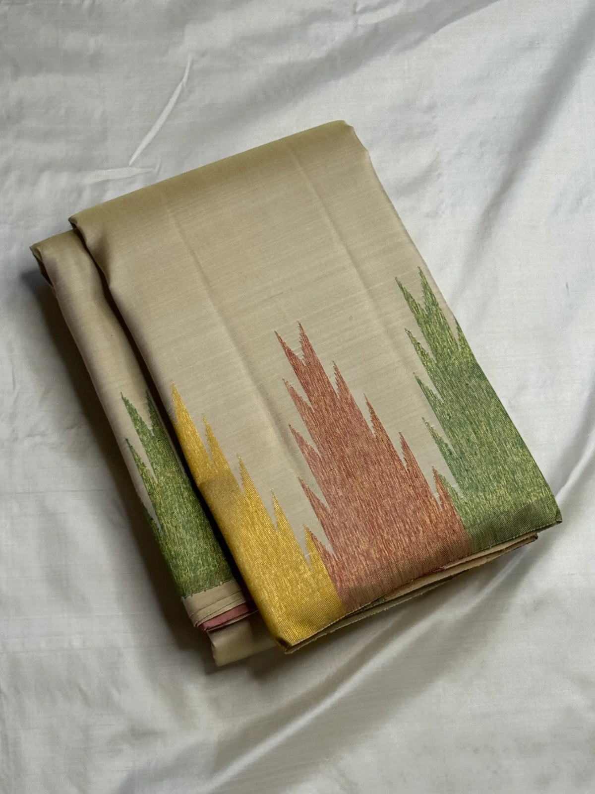 Ivory Ettukol Kanchipuram saree multicolour border detail