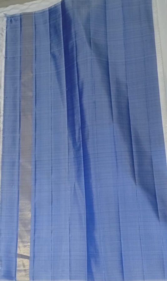 Ivory Kanjeevaram silk saree, eight-shuttle Ettukol body close-up