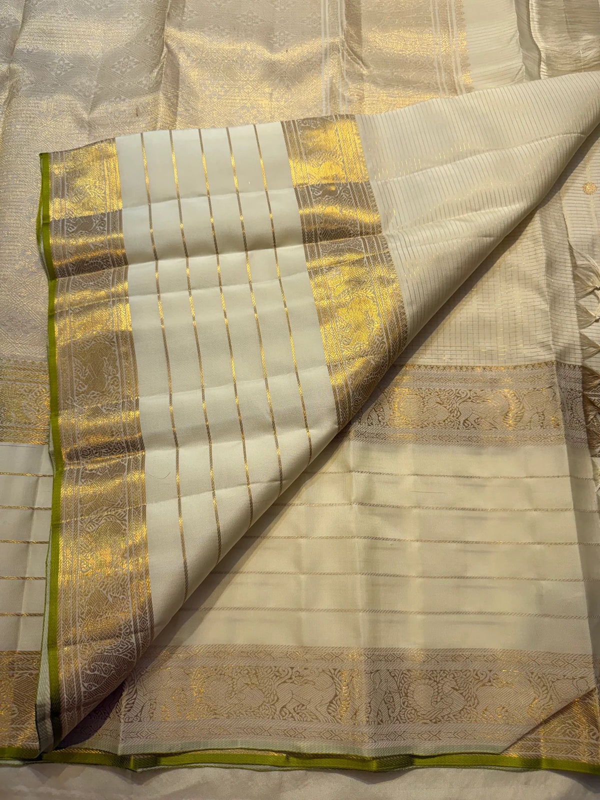 Ivory Handwoven Pure Silk Kancheepuram Zari Kattam Saree with Fresh Green Selvedge