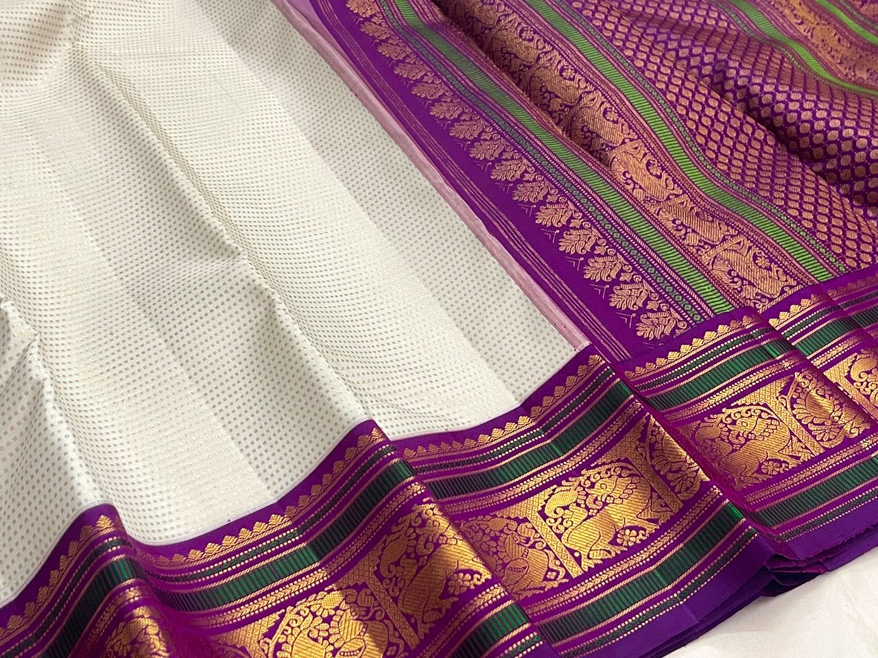 Ivory Pure Silk Kancheepuram Butta Saree - antique silver-gold buttas close-up