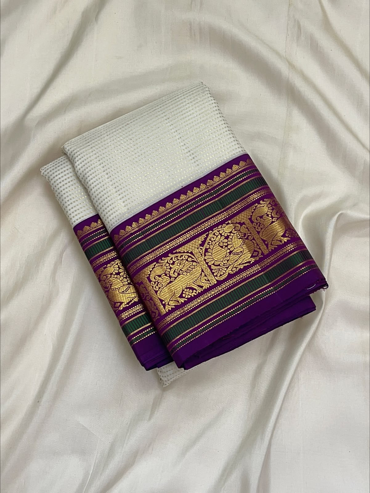 Ivory Pure Silk Kancheepuram Butta Saree - full saree view