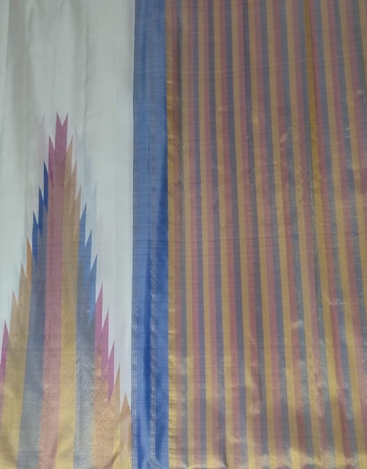 Ivory Ettukol Kanjeevaram silk saree, full drape overview