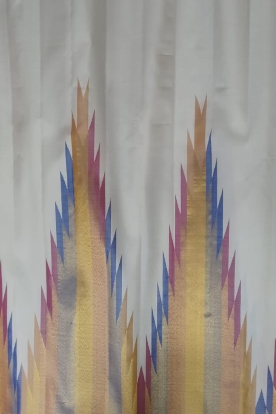 Ivory Kanjeevaram silk saree, pallu with gold zari work
