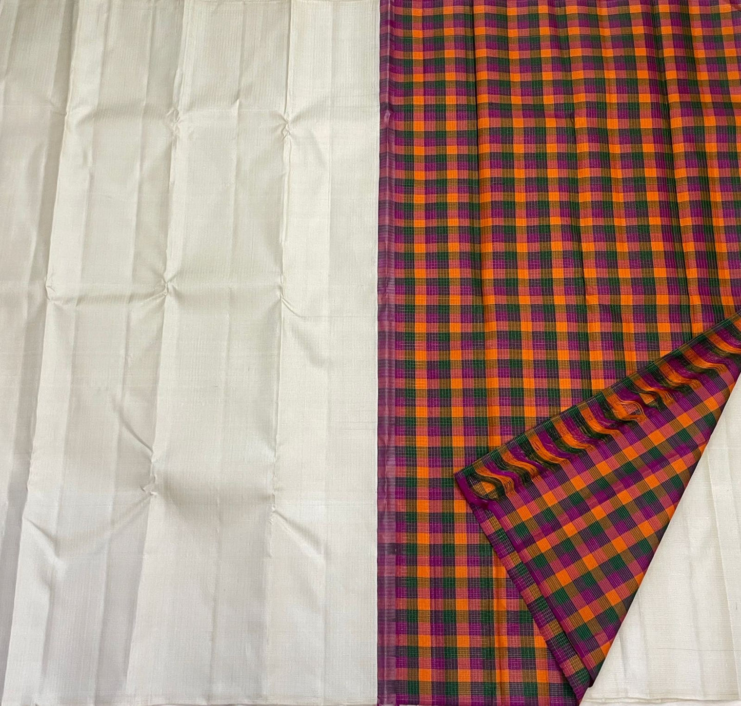 Ivory Handwoven Pure Silk KanchiPattu Saree with Zari Kattam Body and Paalum Pazhamum Pallu