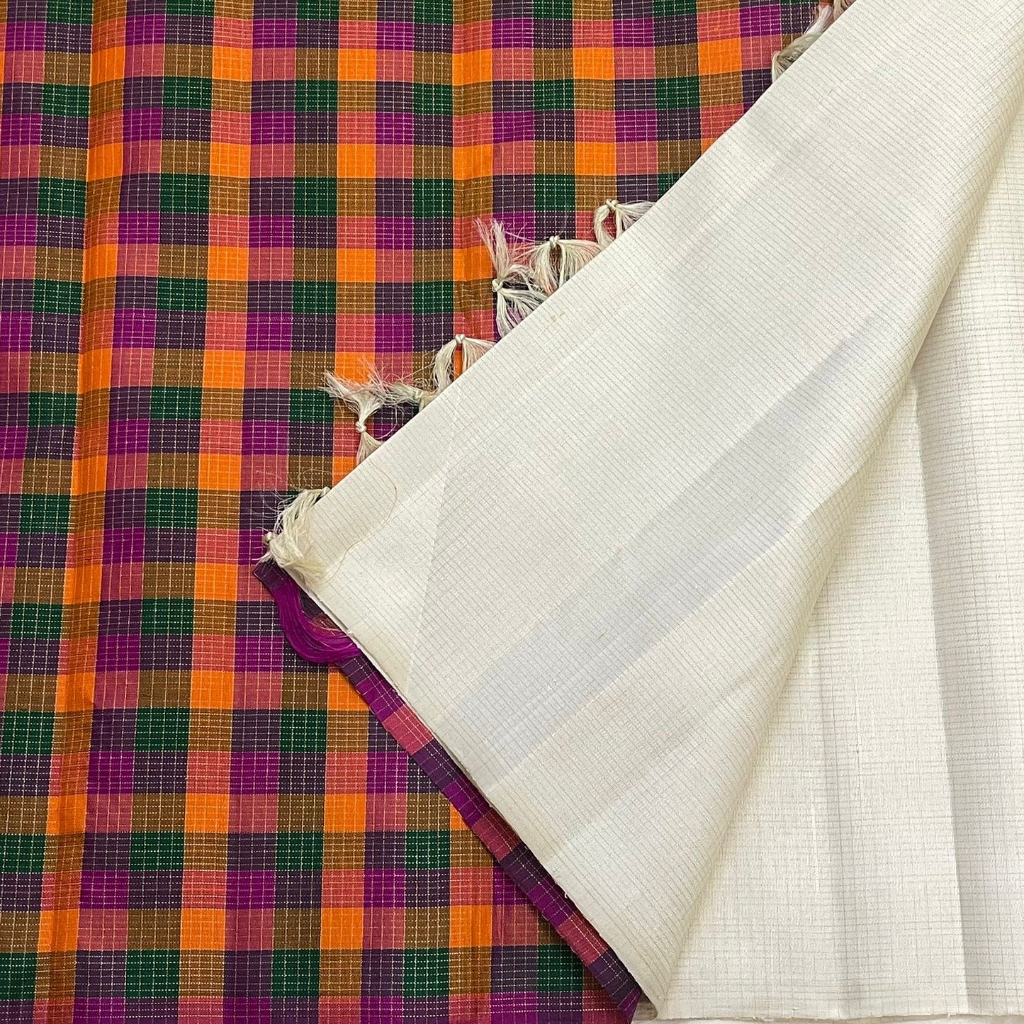 Ivory Handwoven Pure Silk KanchiPattu Saree with Zari Kattam Body and Paalum Pazhamum Pallu