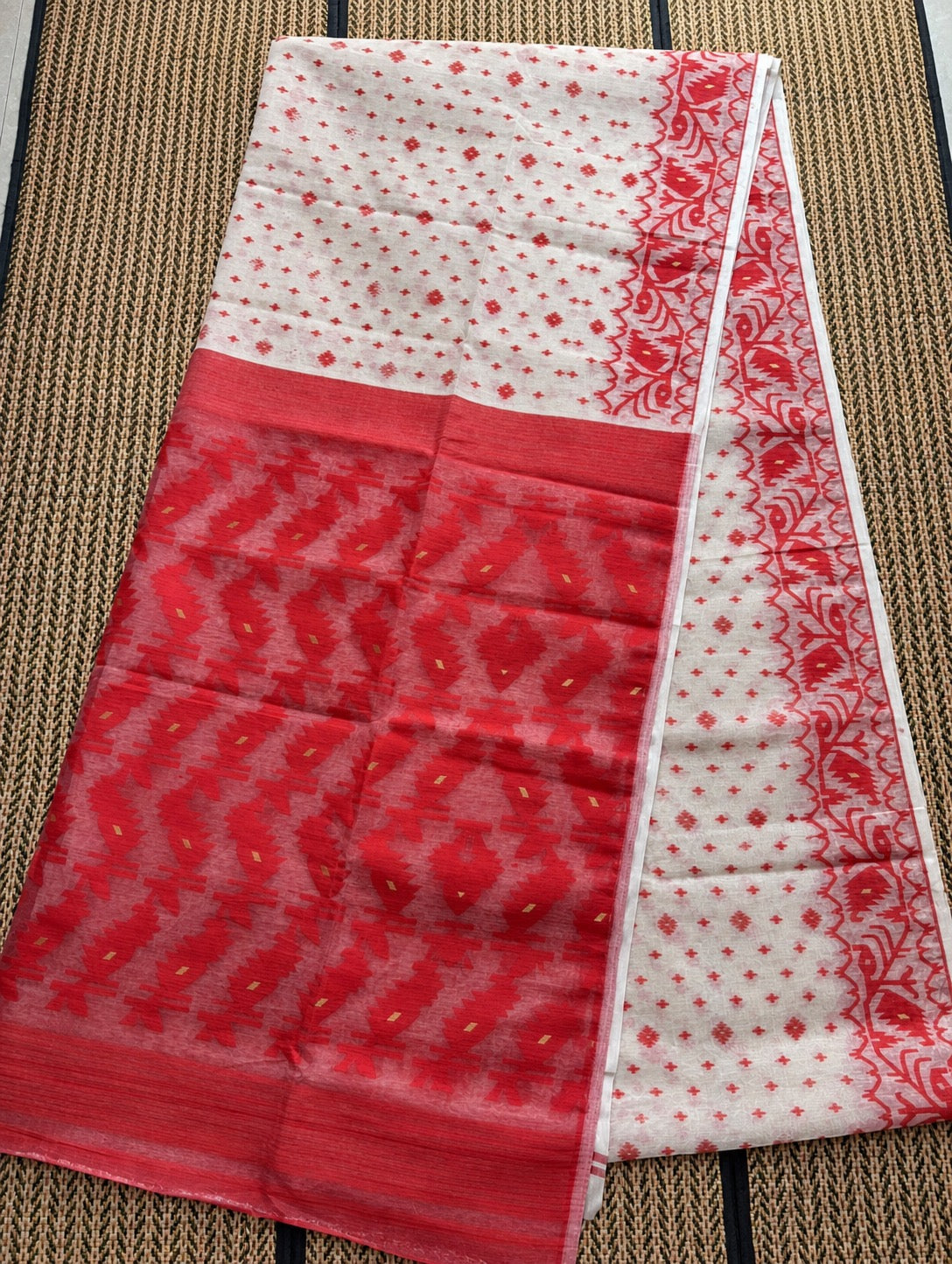 Spring summer Jamdhani saree in light breathable weave for daytime wear