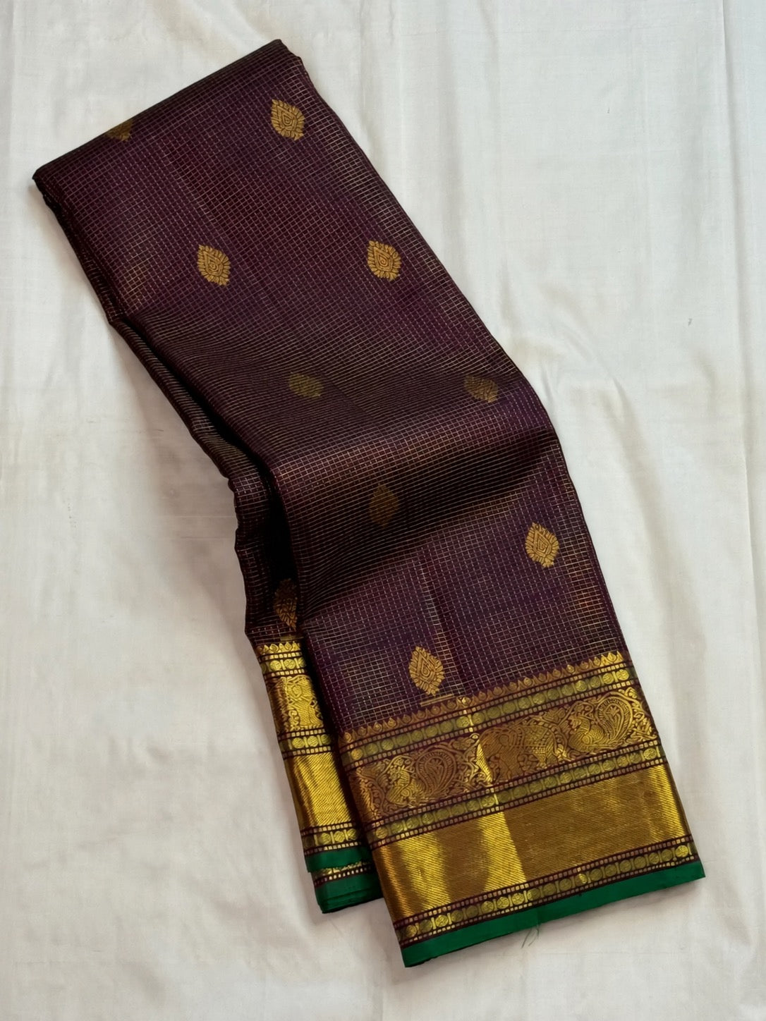 Jamun purple handwoven Pure Silk Kanchipuram Zari Kattam saree with sona rupa pallu