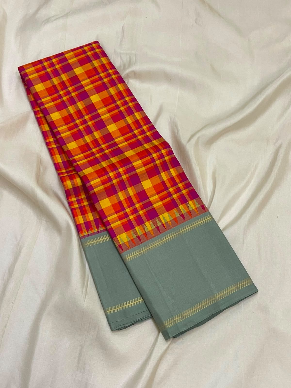 Vibrant Multicolour Handwoven Pure Silk Kanjipuram Saree with Kanchi Kattam Weave