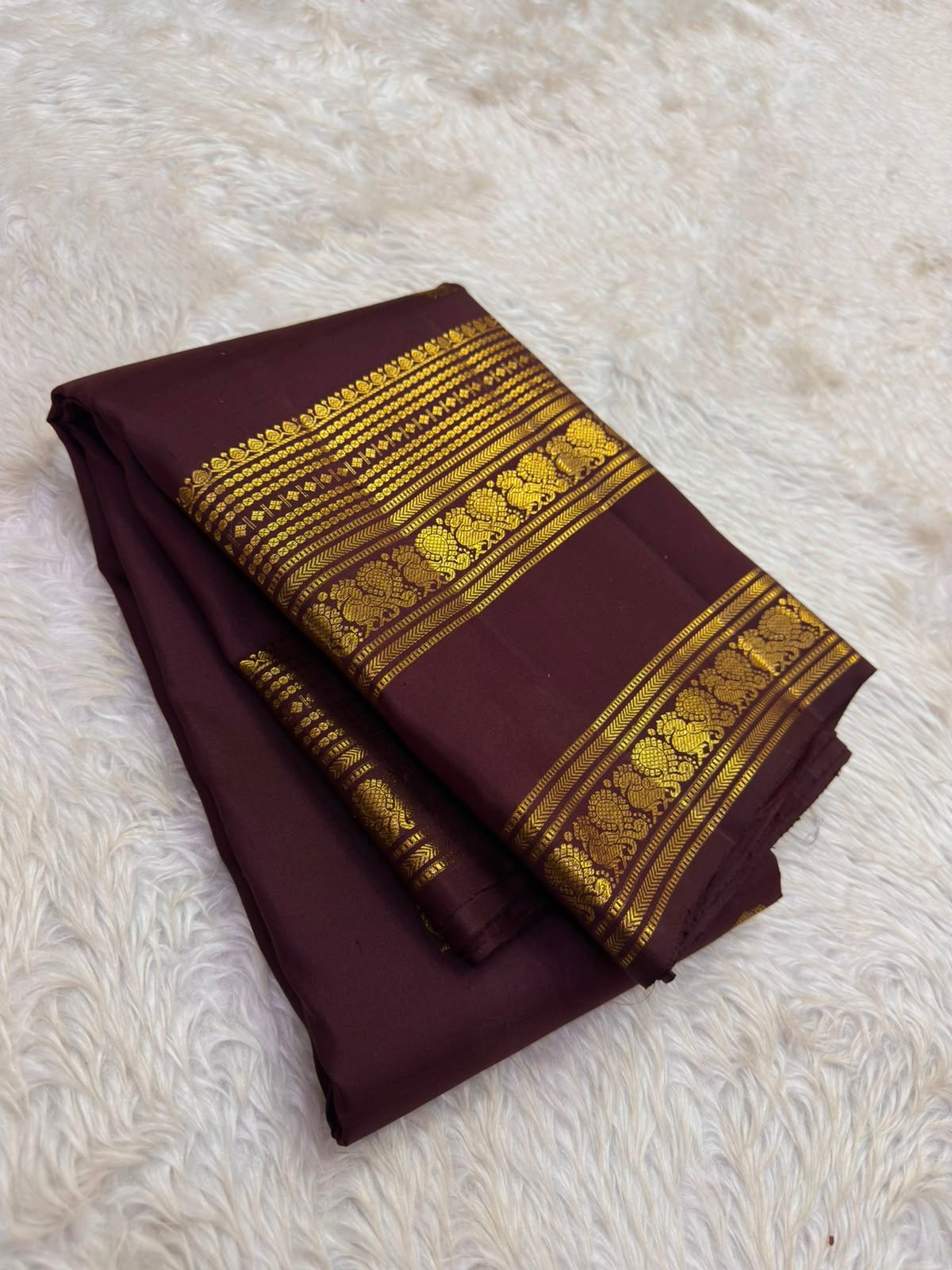 Handwoven Rettapet Kanchipuram saree with twin parallel gold zari border bands