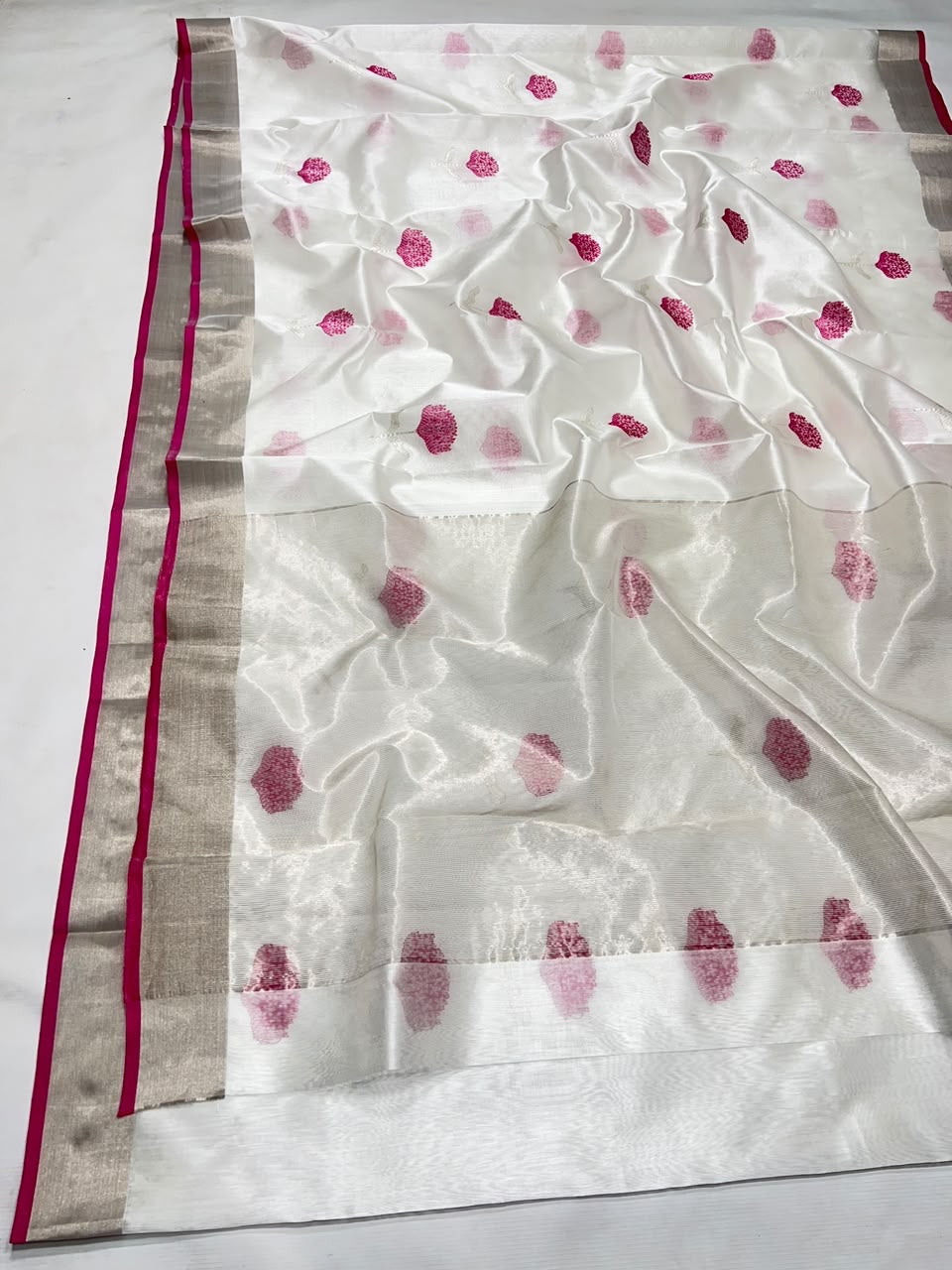 Cream Silver Katan Silk Chanderi handloom saree — border closeup