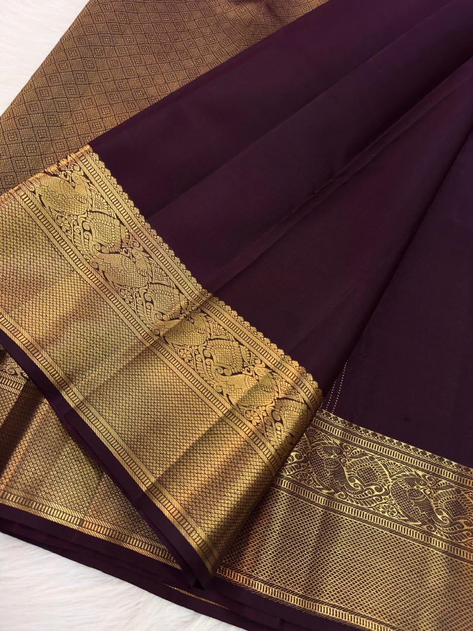 Aubergine handwoven pure silk KanchiPattu Butta saree — pallu zari detail — Idam Living