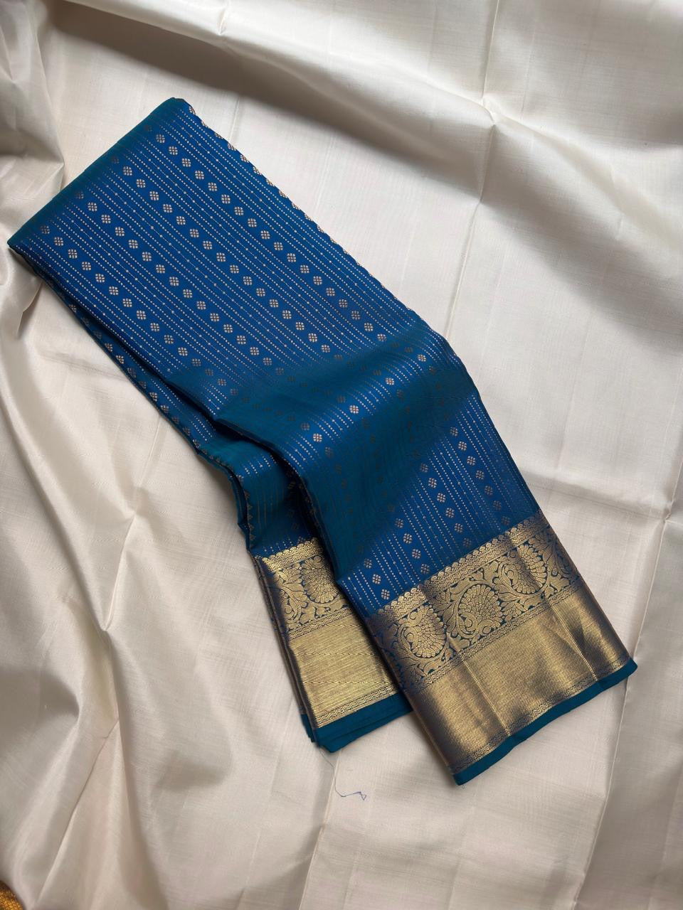Peacock Blue handwoven pure silk Kanjipuram Butta saree — zari butta close-up — Idam Living