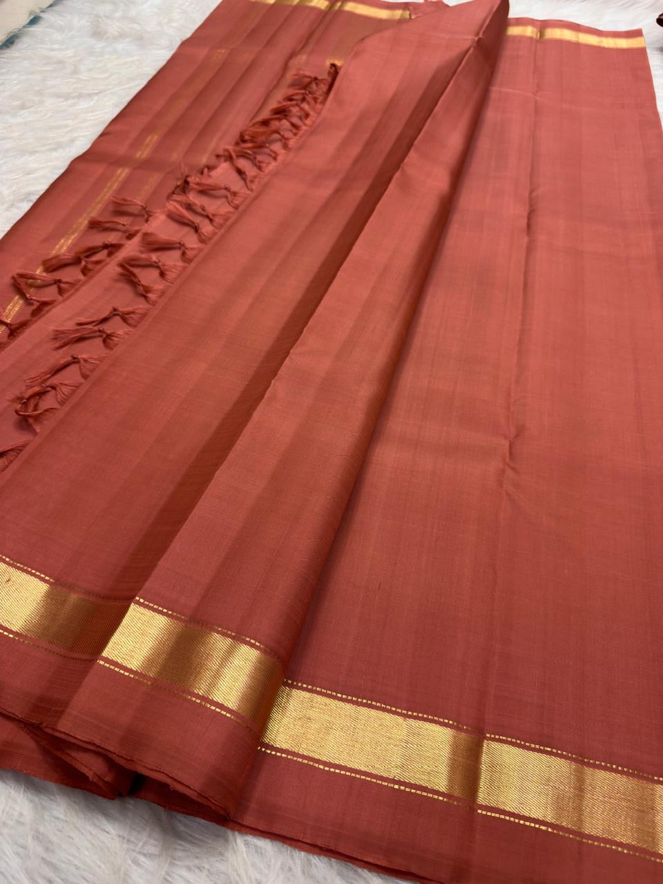 Muted Arakku Rose Simple Kanchipuram silk saree, close view