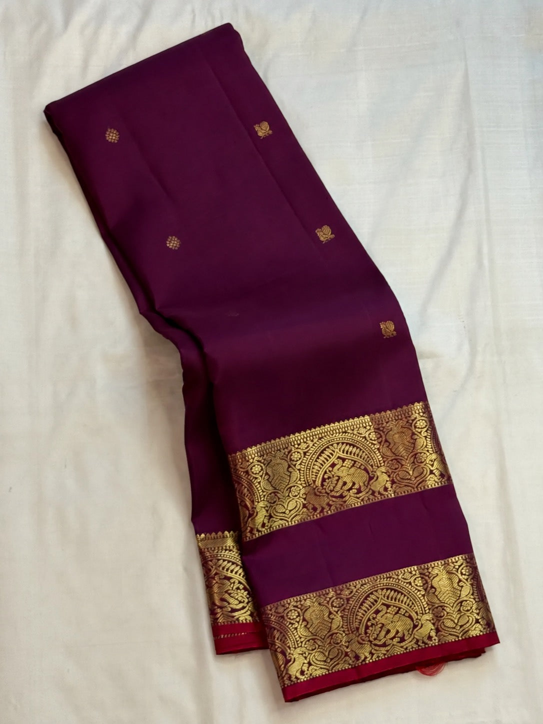 Pallu detail of a Jamun-plum pure silk Kanchipuram saree, Idam Living (photo 4 of 5)