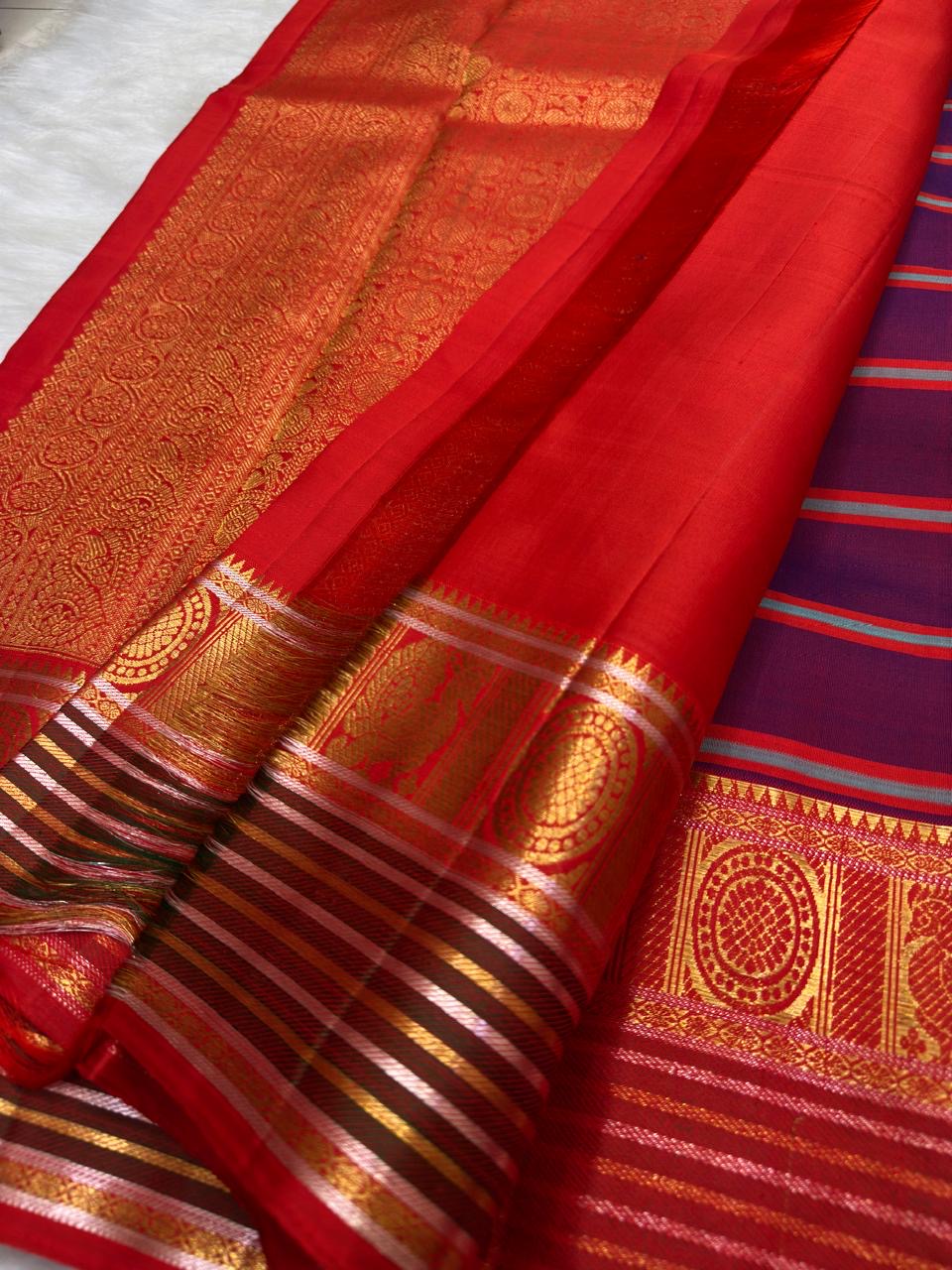 Arakku Red and Deep Violet Kanchi Kattam Pure Kanchipuram Silk saree, additional view