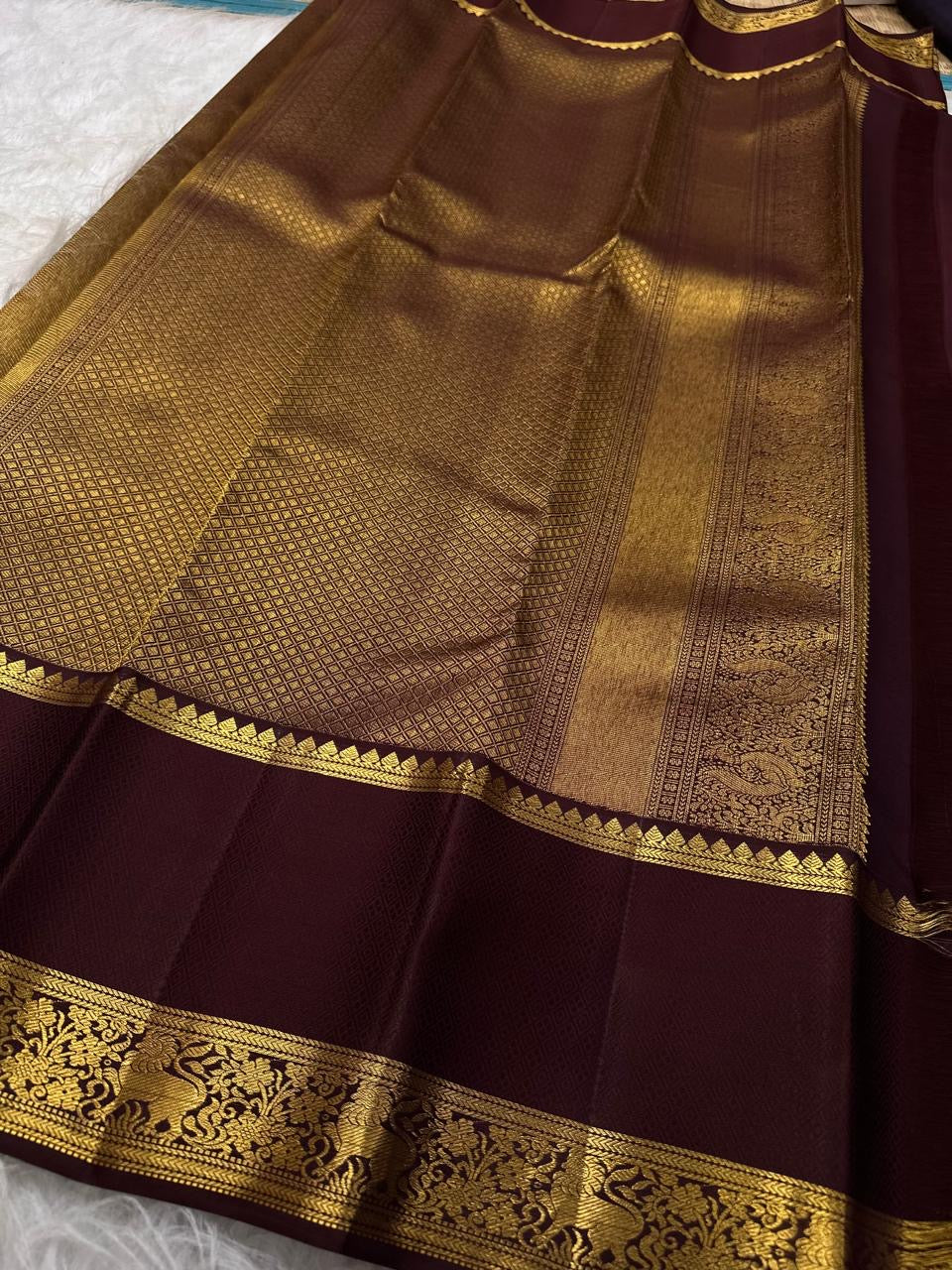 Magenta pink and kesari yellow Paalum Pazhamum Kanchipuram silk saree with aubergine Yazhi border, view 5
