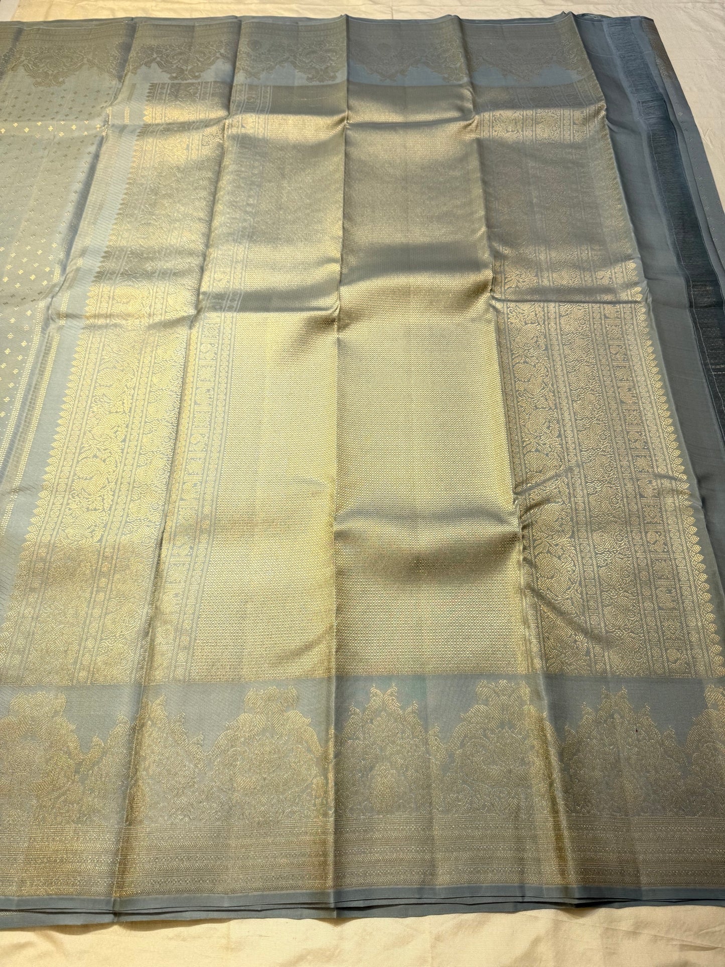 silver border detail of slate blue Kanchipuram silk saree