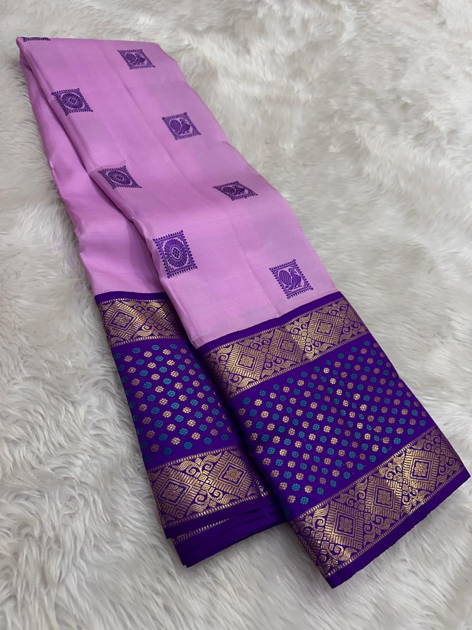 Lavender Pink pure silk Kanchipuram Rettapet saree, full view showing the silk and ornamental weave