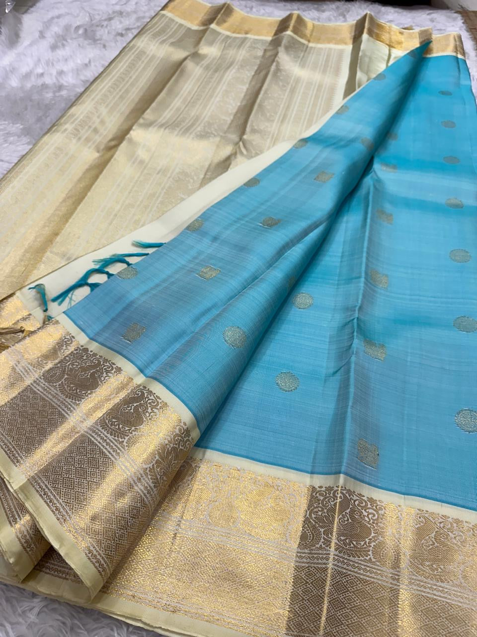 kv-myb pallu detail of sky blue Kanchipuram silk saree