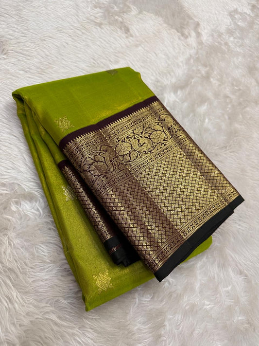 Kanchipuram silk saree verdant green with gold zari border folded view