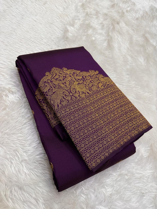 kanchipuram silk saree total violet with gold border folded view