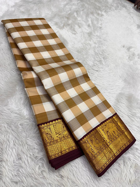 Pure Kanchipuram Silk Saree – Ivory Beige Paalum Pazhamum with Maroon Korvai Yaanai Border