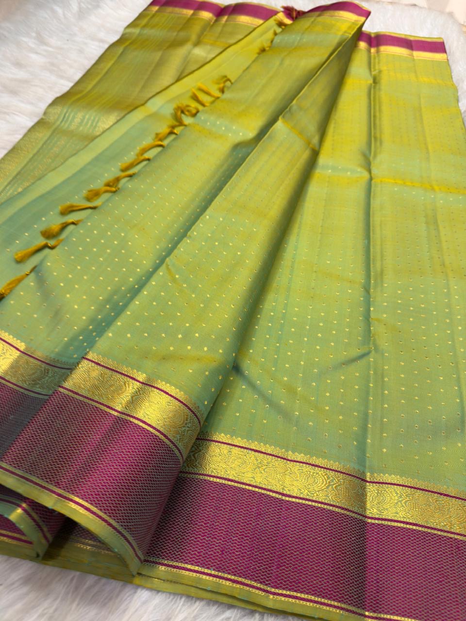 Thulir Pachai and Raspberry Pink Handwoven Pure Silk Kanchipuram Pattupet Saree, petite evenly spaced gold zari buttas