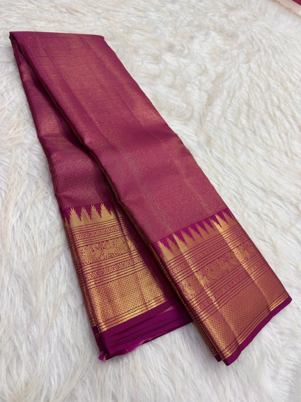 Vadamalli purple pink Kanchipuram zari kattam saree, showing body, border and detailed gold zari pallu
