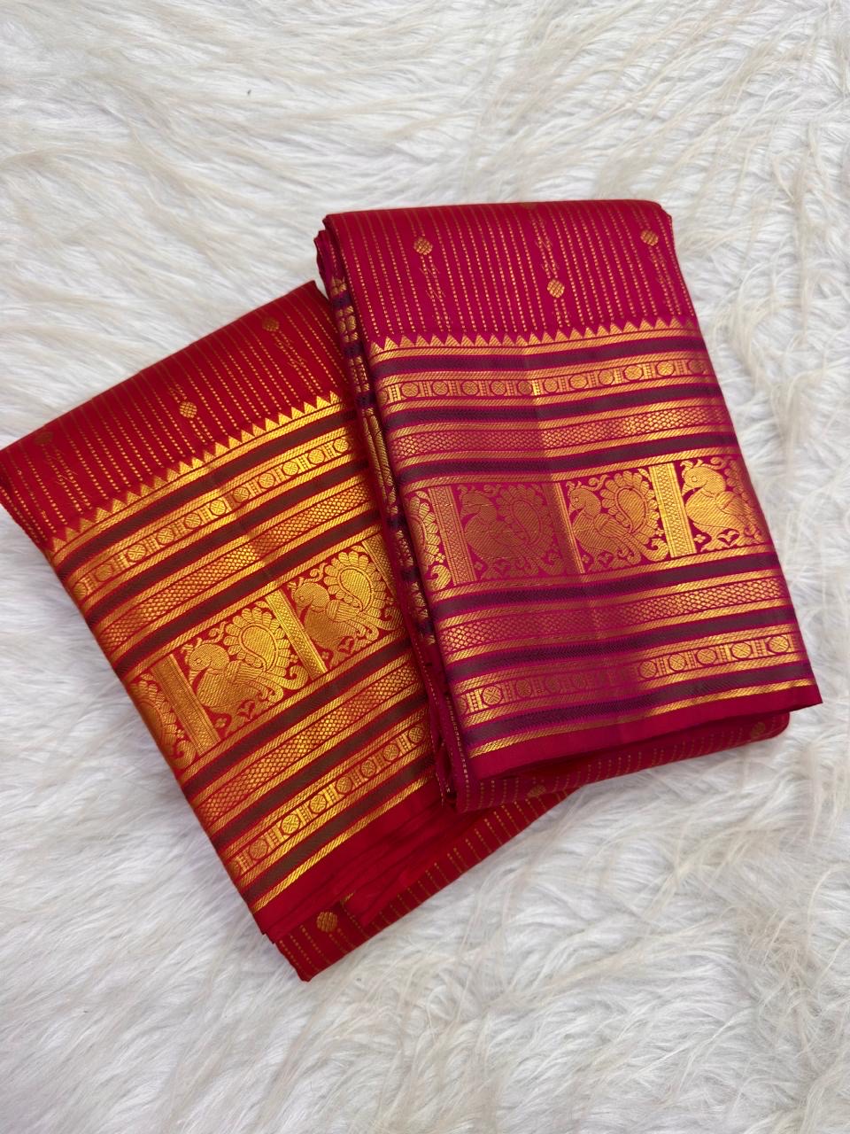 Deep Arakku pink Varisaipet pure silk Kanchipuram saree – traditional zari weave detail of the varisaipet border