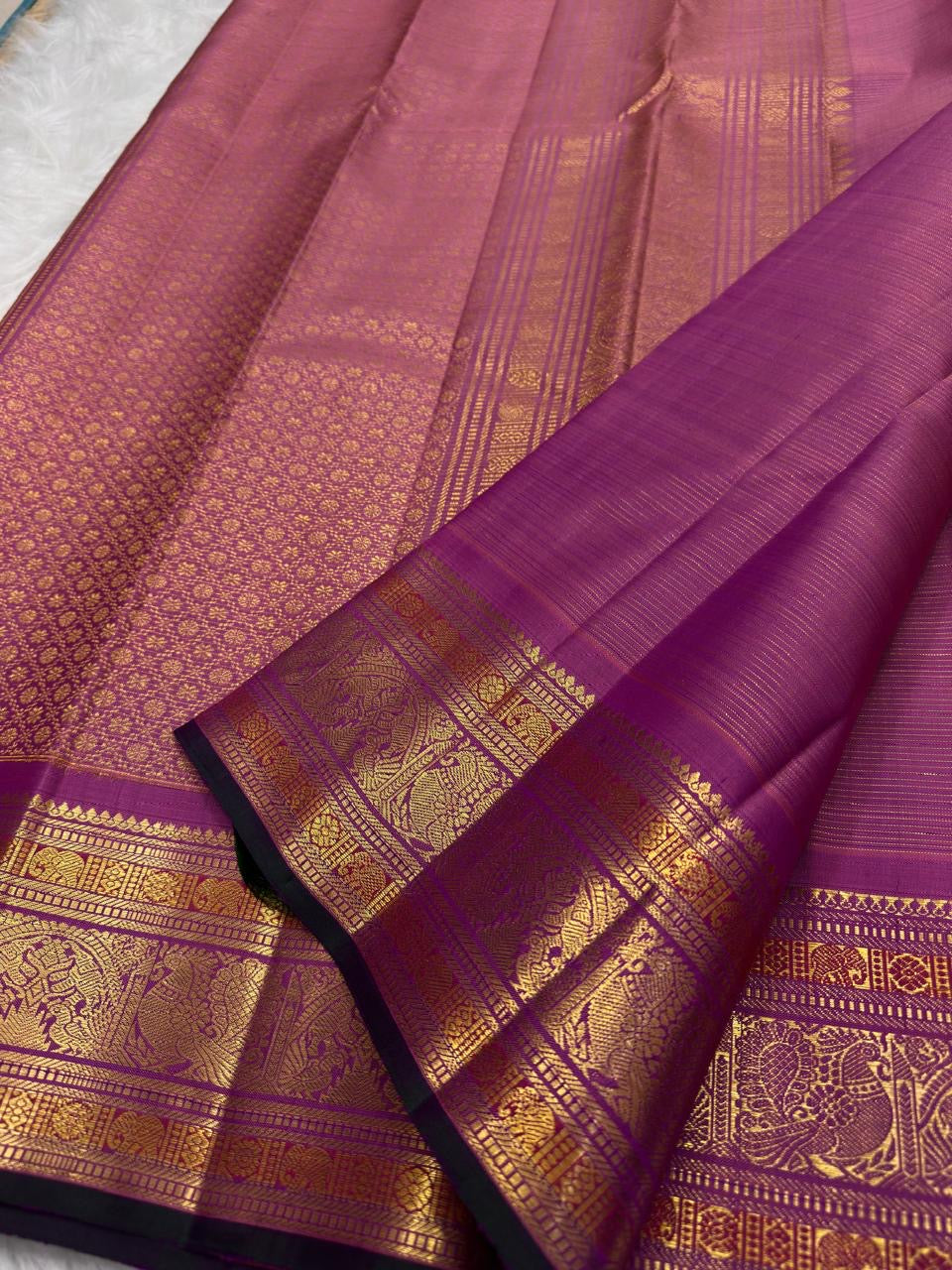 Pattu Roja Pink Handwoven Pure Silk Kanjivaram Vairaoosi Saree with Kamalam and Peacock Border
